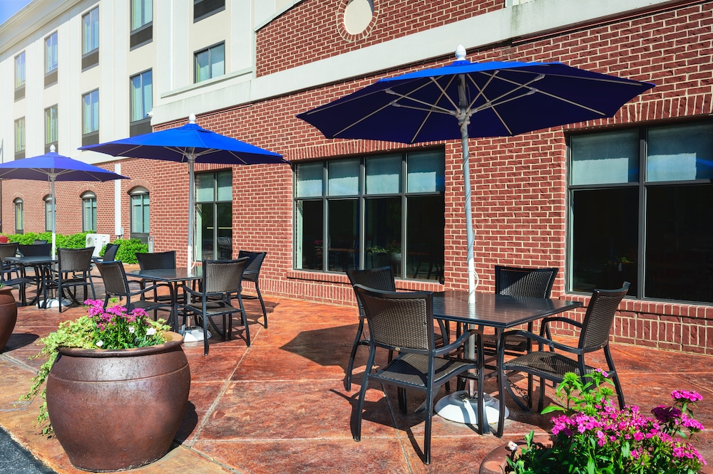 holiday inn express hotel and suites tullahoma by ihg