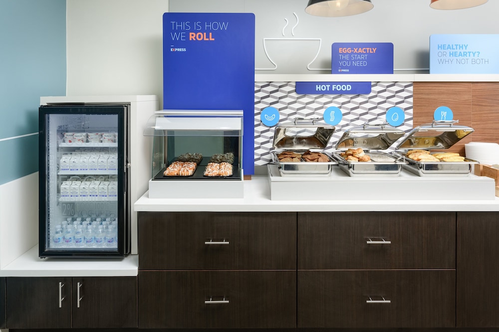 holiday inn express hotel and suites tullahoma by ihg