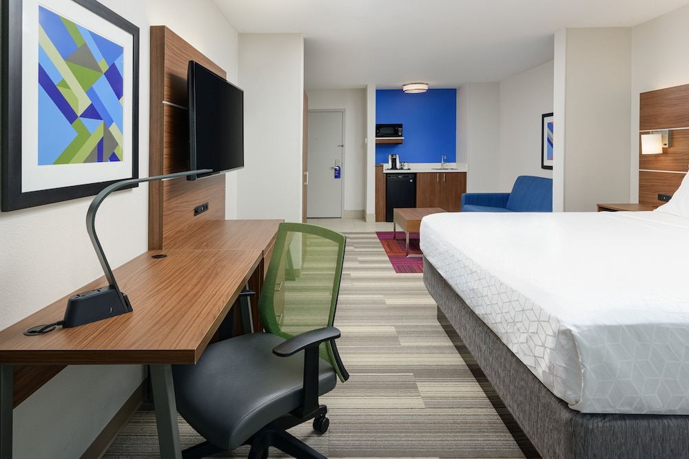 holiday inn express hotel and suites tullahoma by ihg