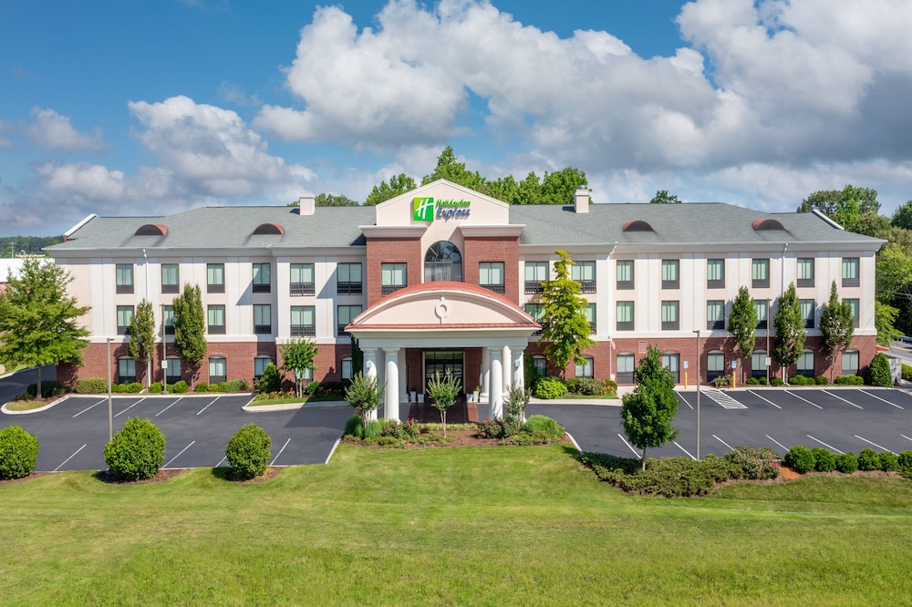holiday inn express hotel and suites tullahoma by ihg