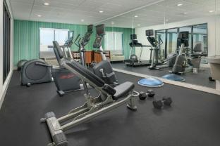 holiday inn express hotel and suites tullahoma by ihg