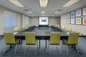 holiday inn express hotel and suites tullahoma by ihg