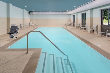 Holiday Inn Express Hotel & Suites Tullahoma By Ihg,Tennessee>>Tullahoma,3 star