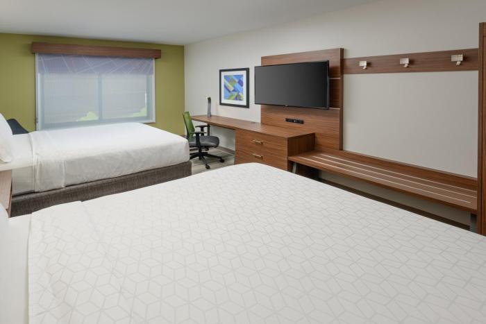holiday inn express hotel and suites tullahoma by ihg