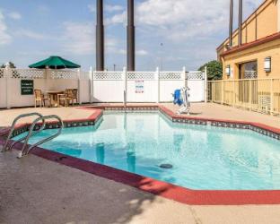 quality inn tulsa central