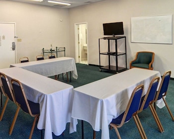 quality inn tulsa central