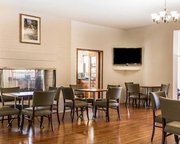 quality inn tulsa central