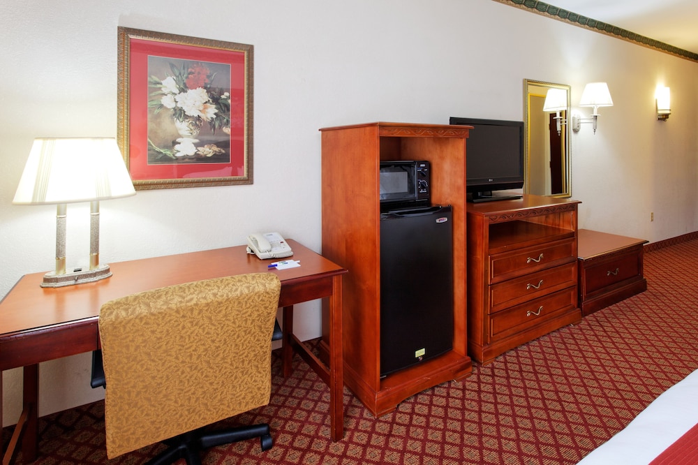 holiday inn express hotel and suites tupelo by ihg