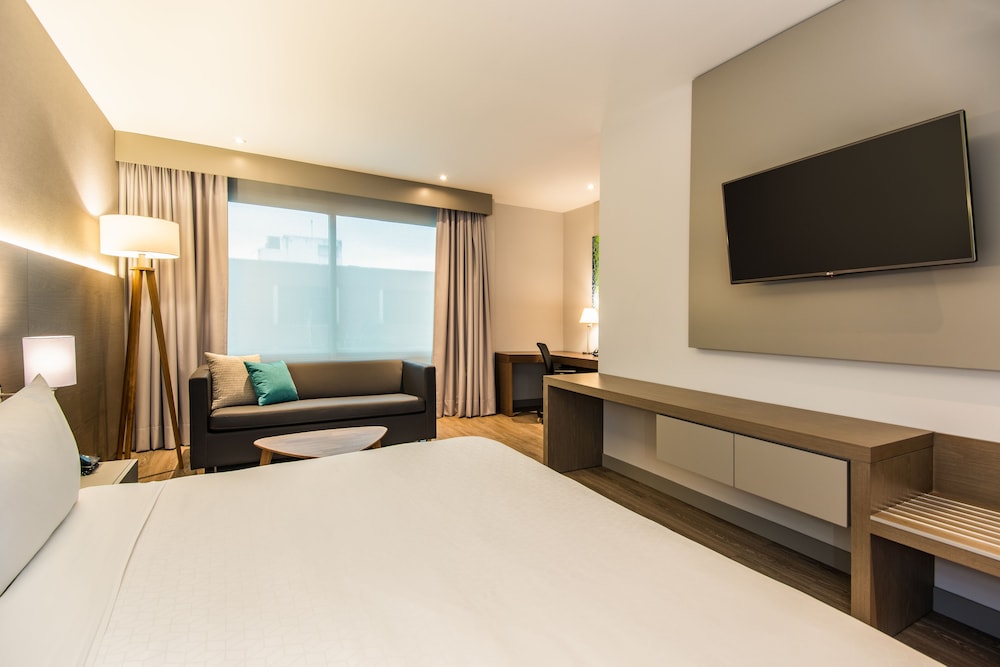 hotel holiday inn express bogota by ihg