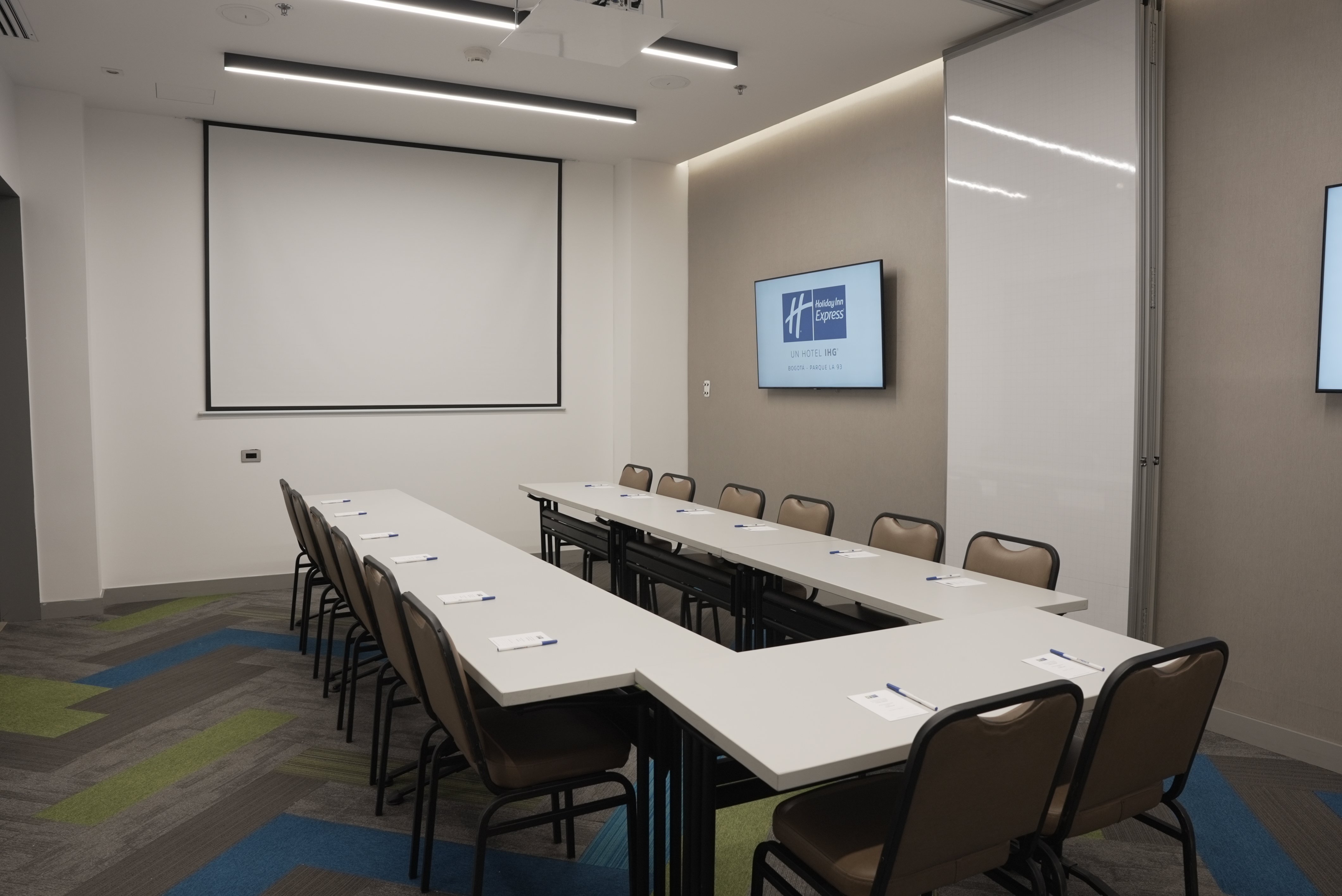 hotel holiday inn express bogota by ihg