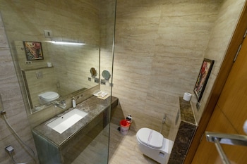 shandb hotel millennium inn prayagraj