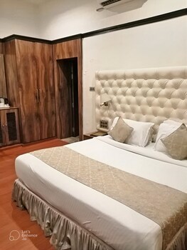 shandb hotel millennium inn prayagraj