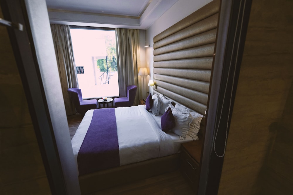 shandb hotel millennium inn prayagraj