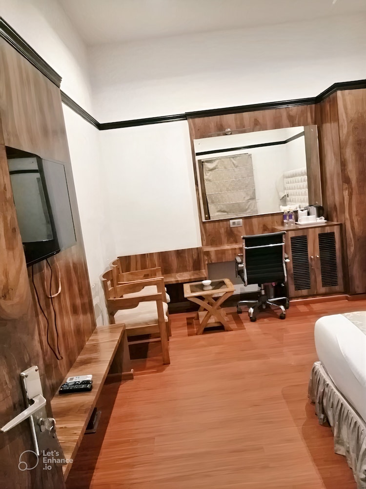 shandb hotel millennium inn prayagraj