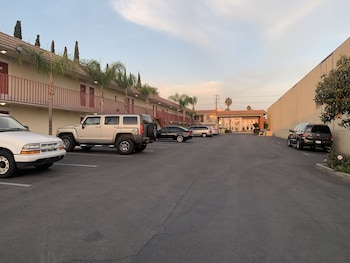 villa inn anaheim