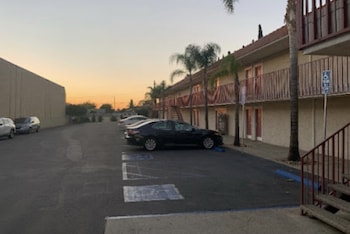 villa inn anaheim