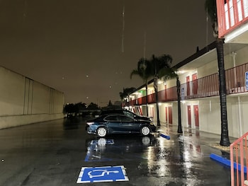 villa inn anaheim