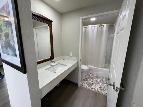 villa inn anaheim