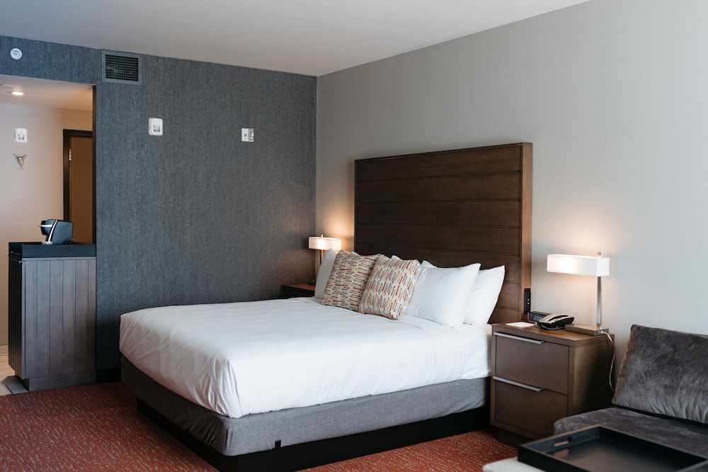 revel hotel des moines urbandale tapestry collection by hilton