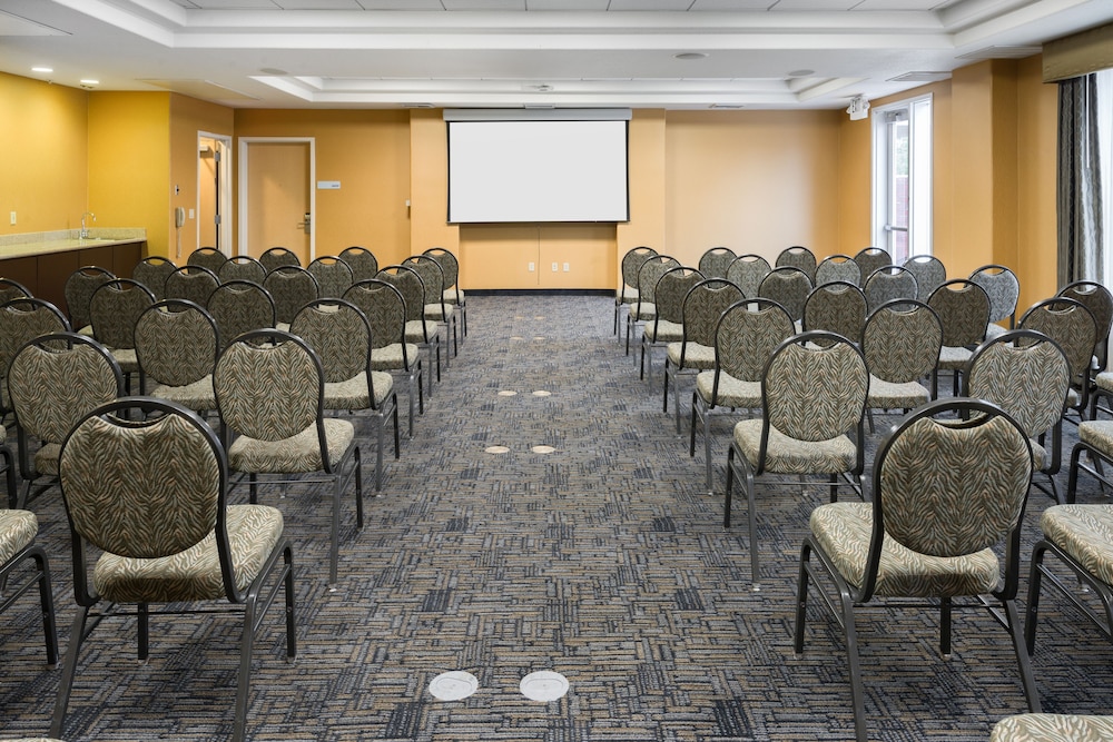 holiday inn express hotel and suites vacaville by ihg