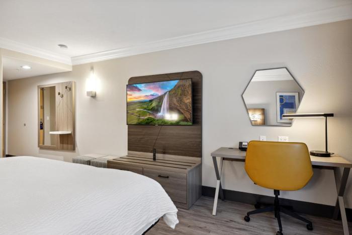 holiday inn express hotel and suites vacaville by ihg
