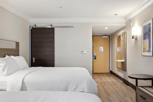 holiday inn express hotel and suites vacaville by ihg
