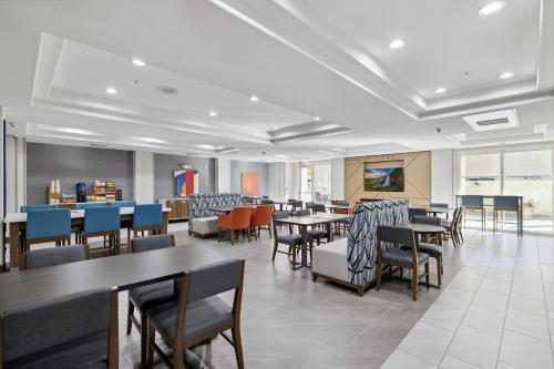 holiday inn express hotel and suites vacaville by ihg
