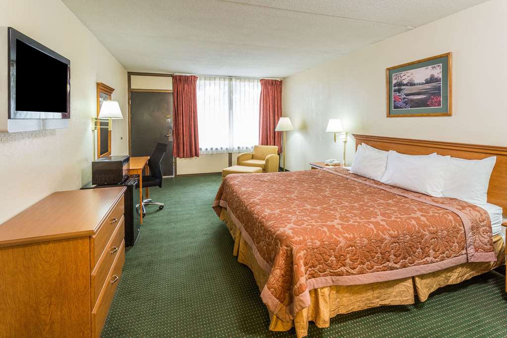 days inn by wyndham valdosta near valdosta mall