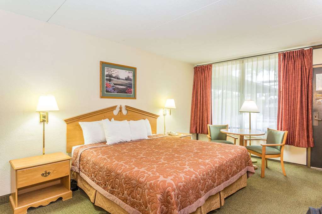 days inn by wyndham valdosta near valdosta mall