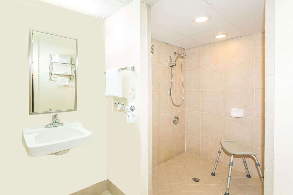days inn by wyndham valdosta near valdosta mall