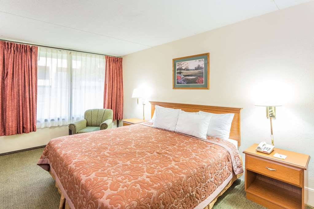 days inn by wyndham valdosta near valdosta mall