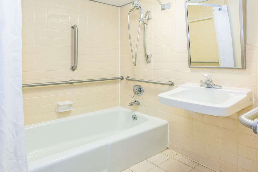 days inn by wyndham valdosta near valdosta mall
