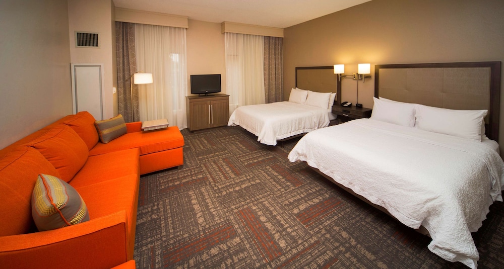 hampton inn and suites valdosta conference center
