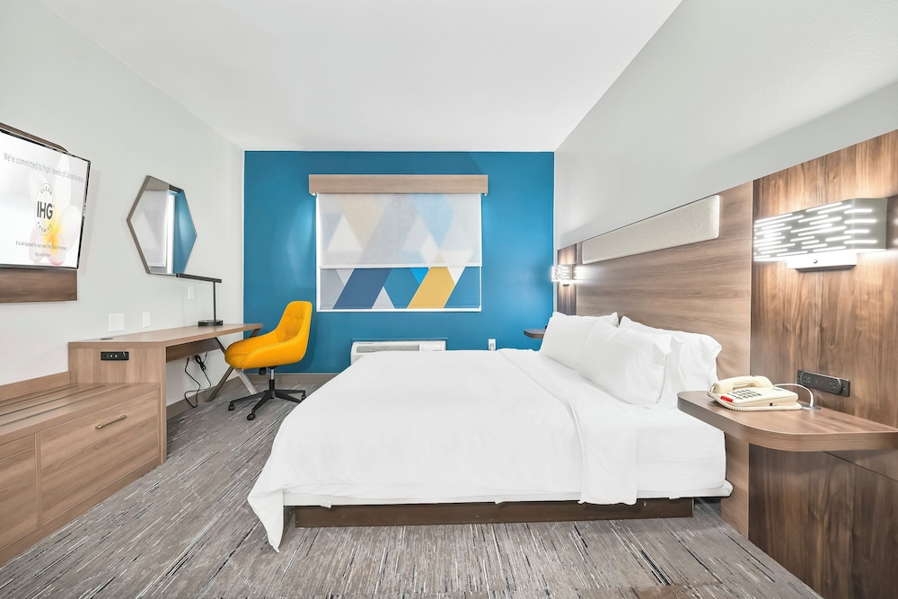 holiday inn express palestine by ihg
