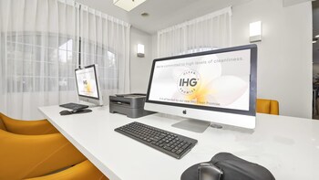 holiday inn express palestine by ihg