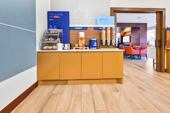 holiday inn express palestine by ihg