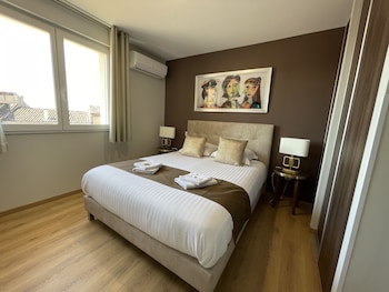 Porta 9,7 Rue De La Pompe,0 star