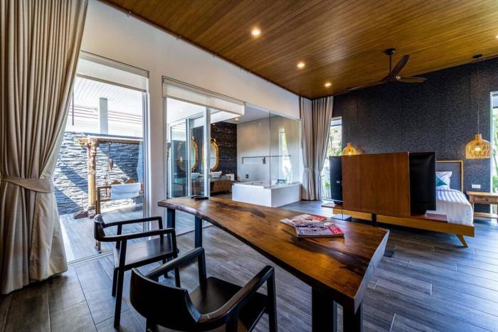 luxury 7 bedroom pool villa wl67