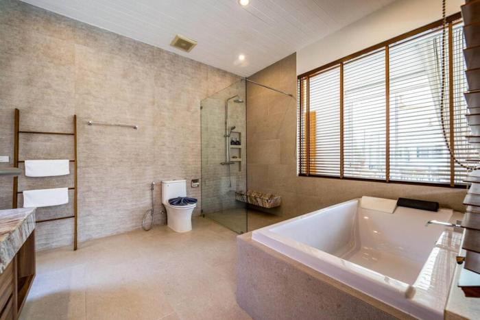 luxury 7 bedroom pool villa wl67