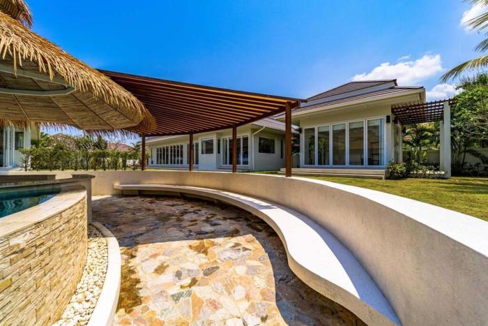 luxury 7 bedroom pool villa wl67