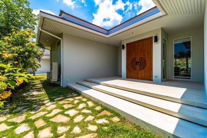 luxury 7 bedroom pool villa wl67