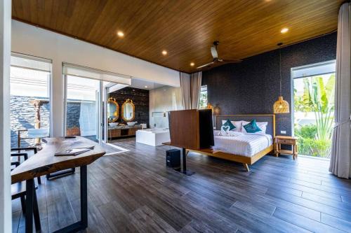 luxury 7 bedroom pool villa wl67