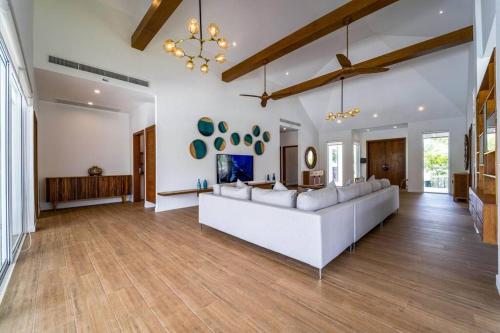 luxury 7 bedroom pool villa wl67