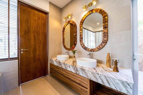 luxury 7 bedroom pool villa wl67