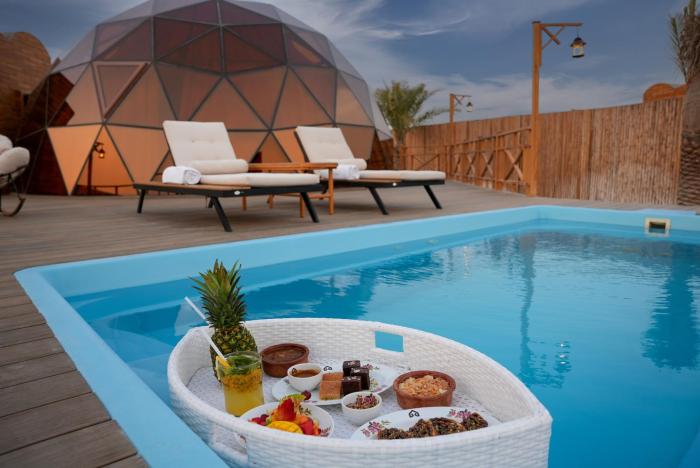al marmoom oasis luxury experiential desert domes