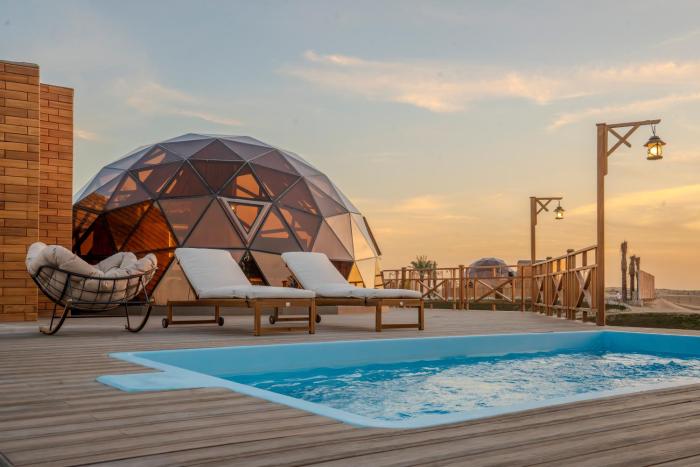 al marmoom oasis luxury experiential desert domes