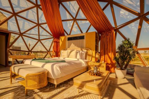 al marmoom oasis luxury experiential desert domes