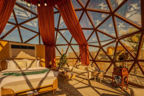 al marmoom oasis luxury experiential desert domes