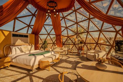 al marmoom oasis luxury experiential desert domes