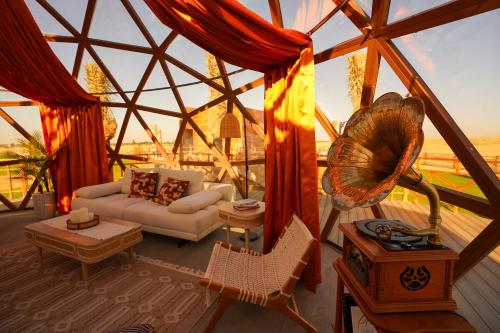 al marmoom oasis luxury experiential desert domes